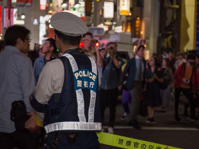 渋谷ハロウィン 警察官